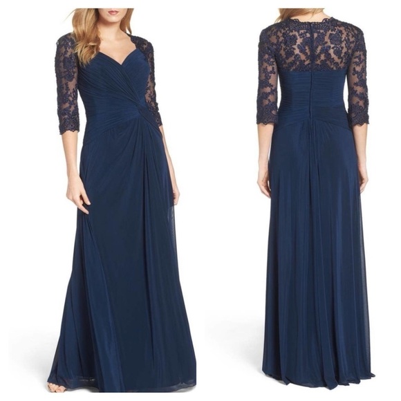 LA FEMME Women's Navy Ruched Twist Column Gown Size 4 NEW
